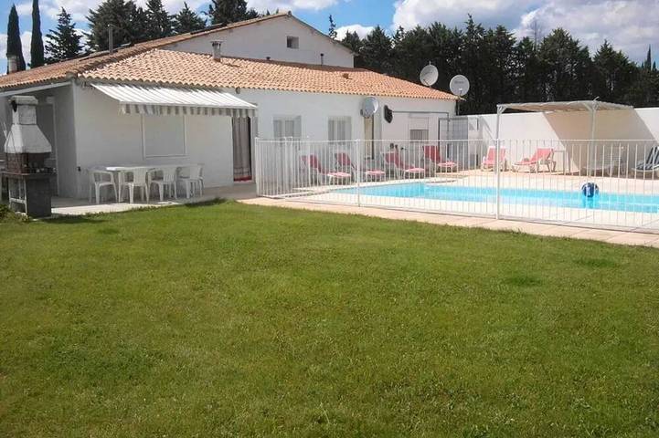 Villa pour 8 personnes, avec jardin et terrasse