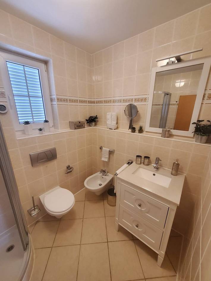 Ferienwohnung für 4 Personen, mit Balkon/Terrasse in Primosten - 2