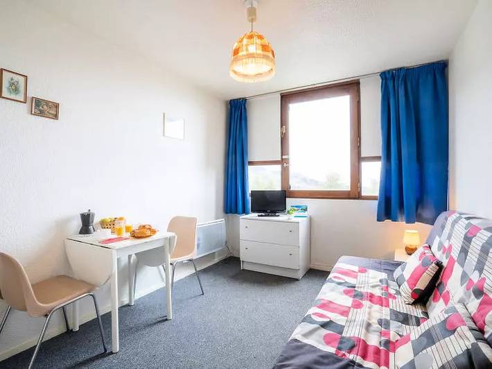 Gîte pour 2 personnes, avec piscine à Villarembert