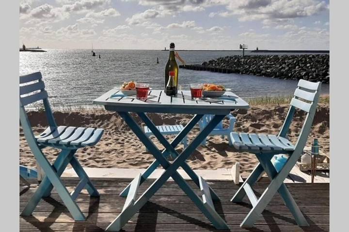 Huisje aan zee voor 2 personen, met Terras en Uitzicht in IJmuiden