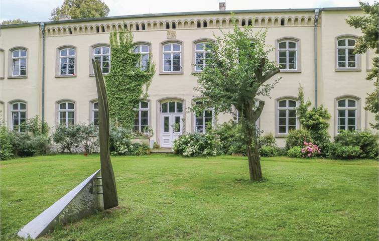 Ferienhaus für 20 Personen, mit Garten und Terrasse sowie Sauna, mit Haustier in Mecklenburg-Strelitz - 2
