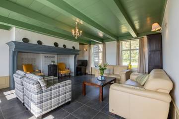 Ferienhaus für 8 Personen, mit Terrasse und Balkon/Terrasse in Oostkapelle