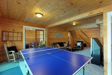 Vacation House for 8 Guests in Ludlow, Vermont, Picture 3