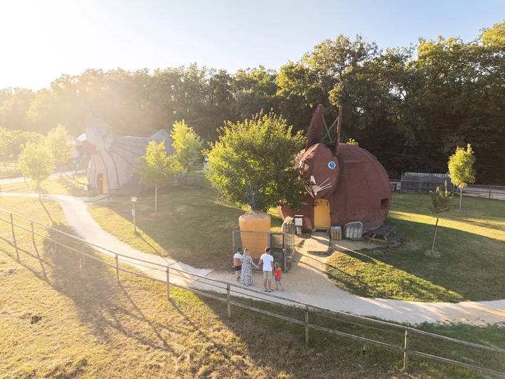 Camping für 10 Personen, mit Terrasse in Vienne - 4