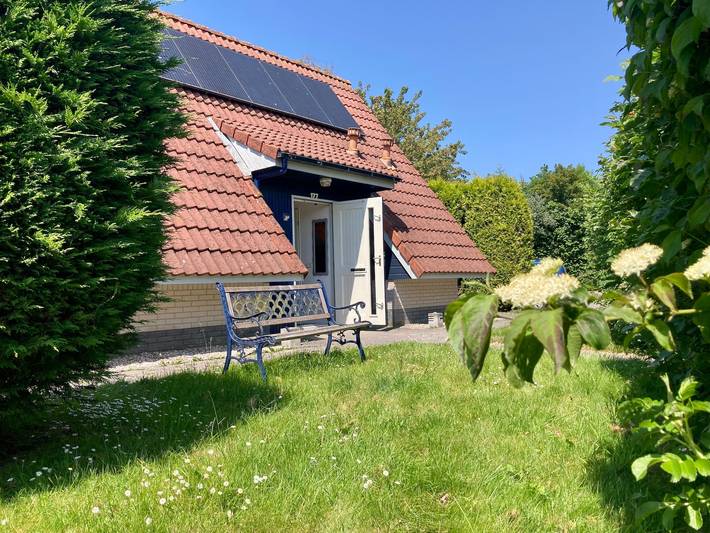 Bungalow für 4 Personen, mit Garten, mit Haustier in Anjum