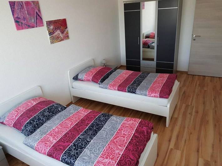 Ferienwohnung für 8 Personen, mit Terrasse und Garten sowie Ausblick in Sarstedt - 3