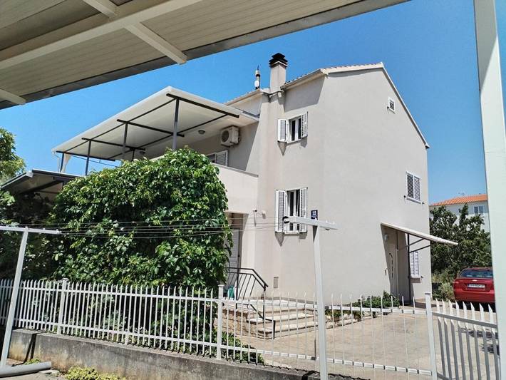 Gîte pour 2 personnes, avec vue et jardin, animaux acceptés à Zaboric - 2