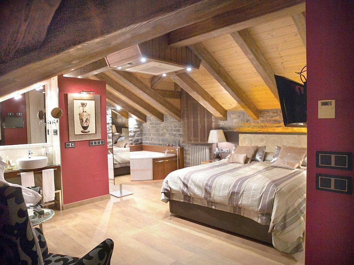 Aparta-Hotel Puertolas in Biescas, Pirineo Aragonés
