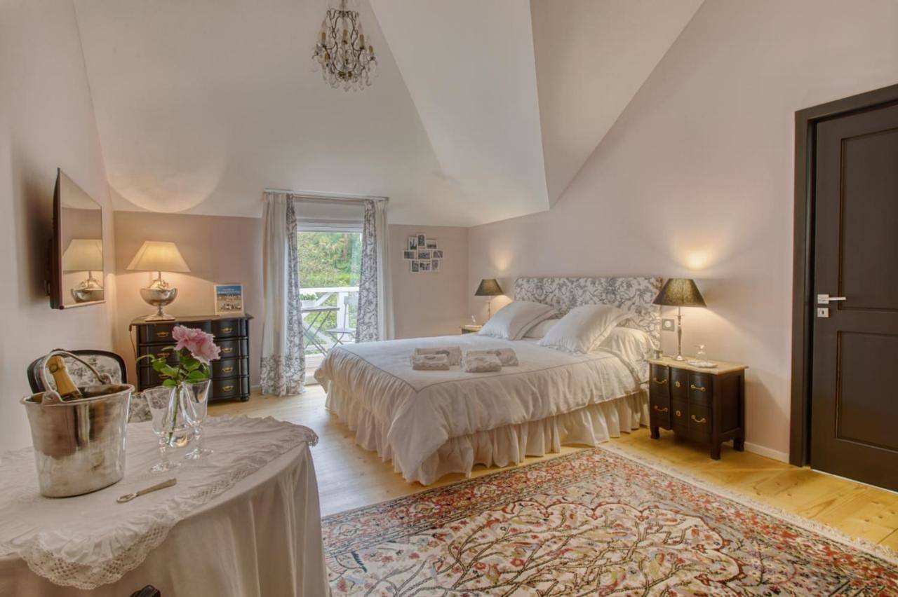 Queen Room with Balcony in Touquet-Paris-Plage, Région de Montreuil