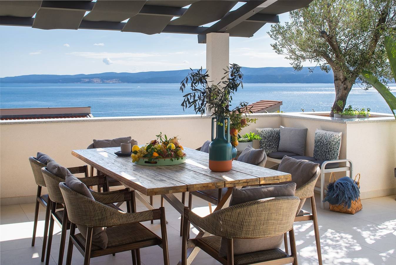 Meerblick Villa Mila mit 4 en-suite Schlafzimmern, privatem Pool, Finnischer Sauna, Laufband, Sandstrand 250m in Dugi Rat, Split-Dalmatien