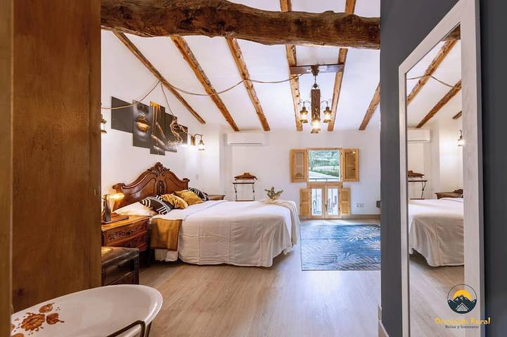 Renovated rural house with fireplace and swimming pool, close to hiking trails and reservoir. in Sacedón, Guadalajara Provinz