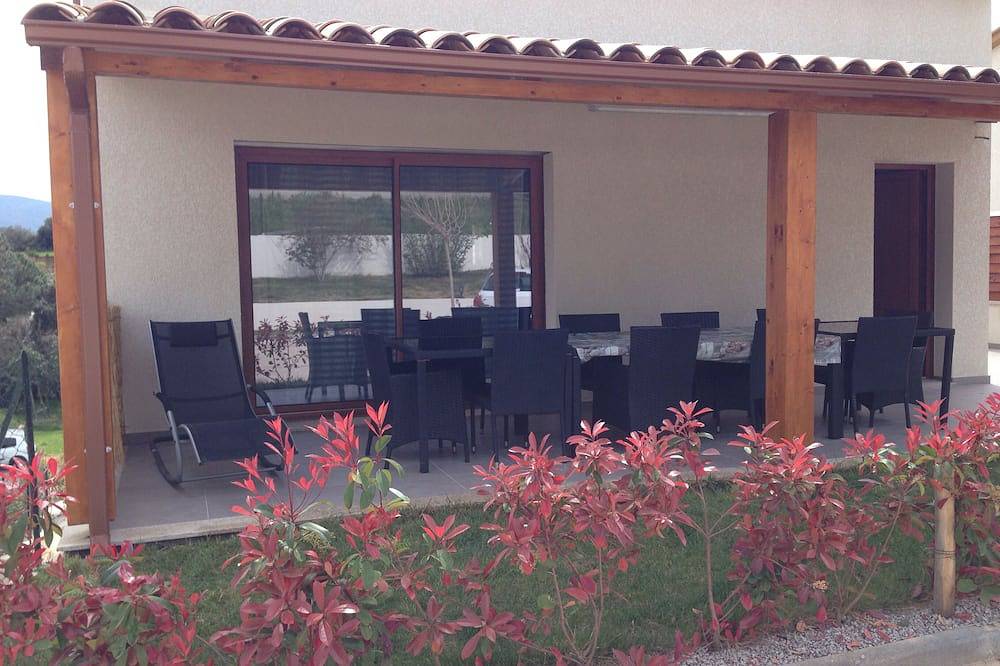 Ganze Wohnung, 1,5 km von Agosta Molini Strand und Privatparkplatz (sehr ruhig) in Albitreccia, Ajaccio und Umgebung