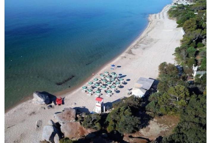 Casa vacanza per 4 persone, con giardino e piscina in Santa Margherita di Pula