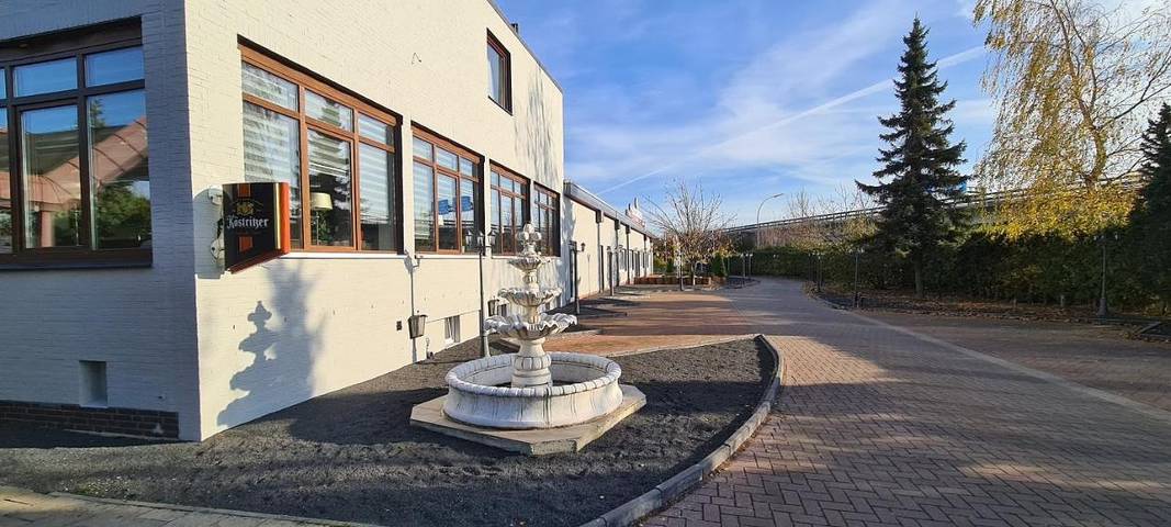 Hotel, mit Terrasse und Garten in Delmenhorst - 3