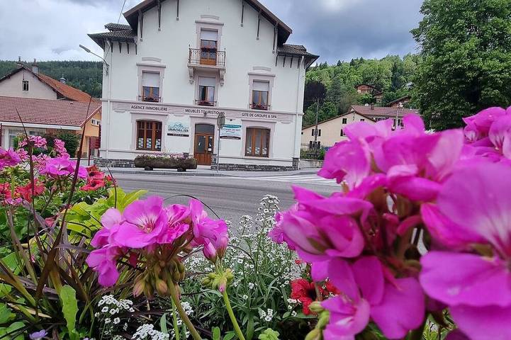 Ferienhaus für 42 Personen, mit Terrasse und Garten in den Vogesen