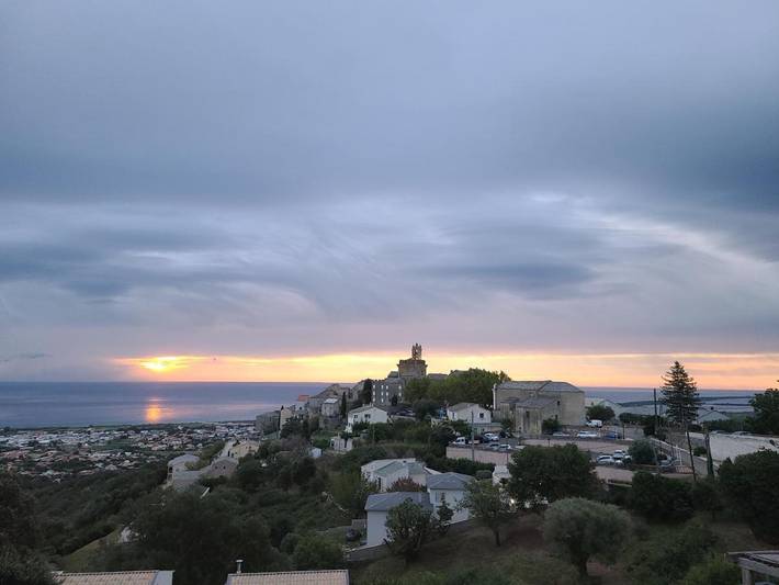 Gîte pour 6 personnes, avec jardin à Furiani - 2
