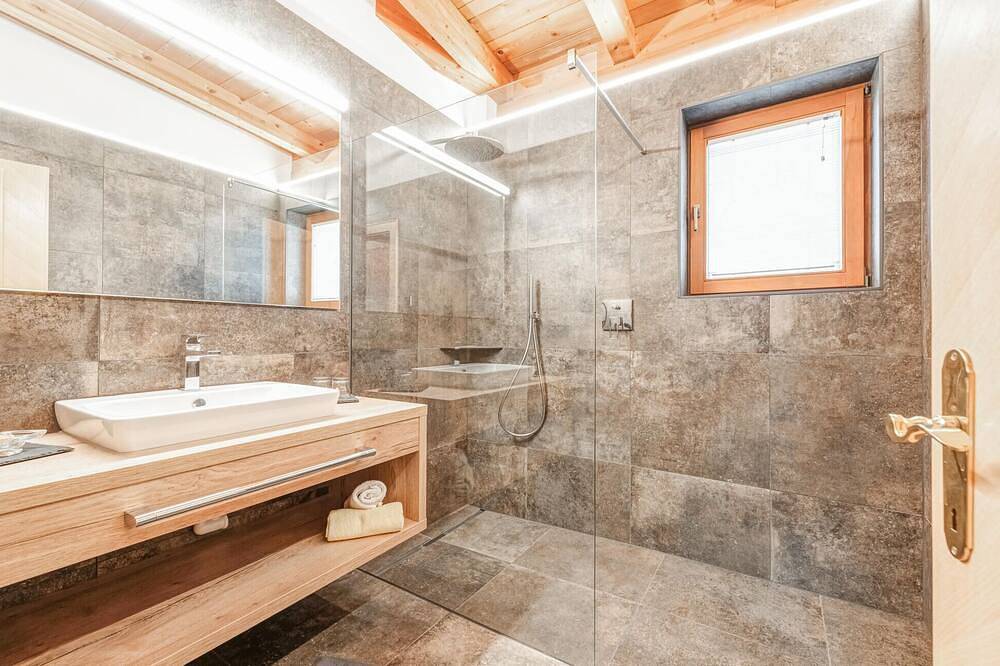 Ganze Wohnung, Bezaubernde Ferienwohnung in Lechtaler Alpen, Sankt Anton am Arlberg