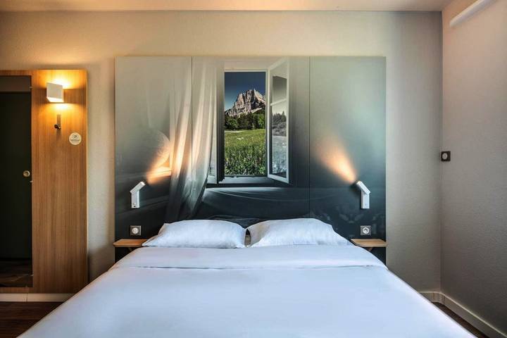 Hôtel pour 2 personnes, avec Terrasse ainsi que Jardin et Vue à Sainte-Marie-de-Cuines