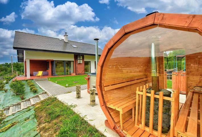Geheel appartement, Apartament ArPioNa - Jacuzzi and sauna included in Klein-Polen