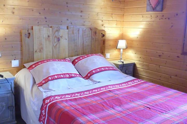 Gîte pour 6 personnes, avec jardin à Saint-Genès-Champespe - 2