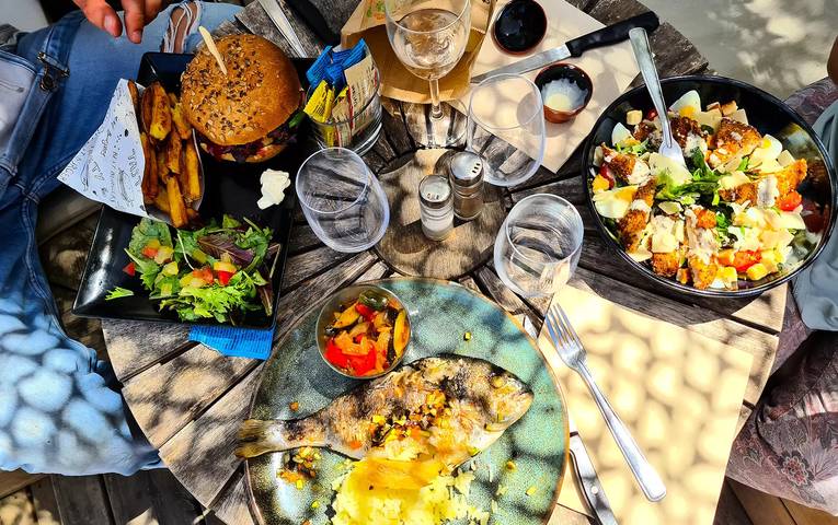 Mobil home pour 6 personnes, avec piscine et terrasse à Carqueiranne - 3