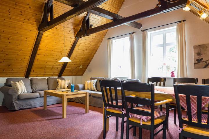 Ferienwohnung für 4 Personen, mit Terrasse und Garten