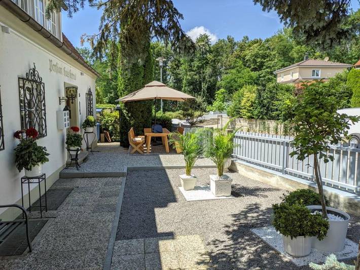 Pension für 4 Personen, mit Balkon/Terrasse und Terrasse sowie Garten in Donauwörth