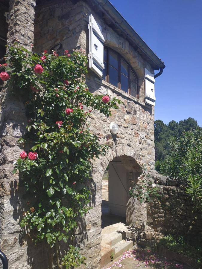 Four-Bedroom House in Ailhon, Parc naturel régional des Monts d'Ardèche