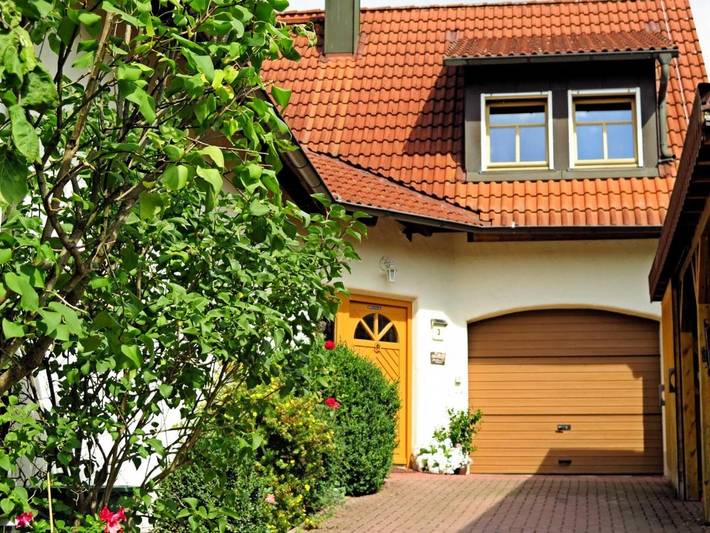 Ferienwohnung für 3 Personen, mit Terrasse und Garten sowie Ausblick in Pretzfeld