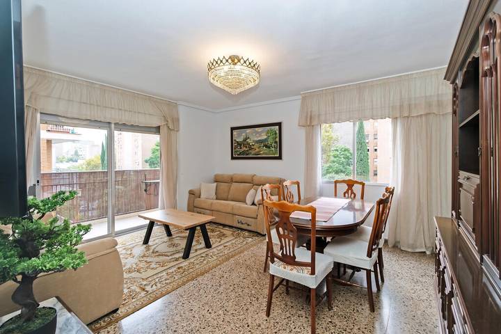 Apartamento para 6 personas, con Balcón en Mislata
