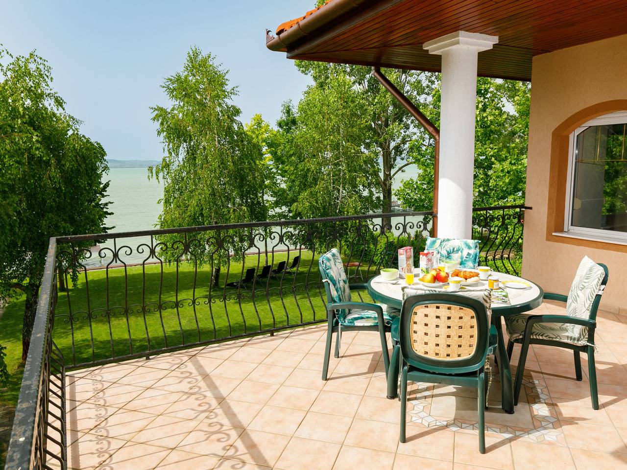 Ganze Wohnung, Lakefront 1 in Balatonlelle, Plattensee Südufer