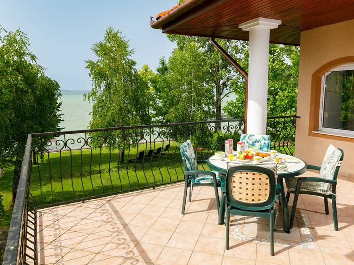 Ferienwohnung für 4 Personen, mit Seeblick und Garten sowie Terrasse in Balatonlelle - 4