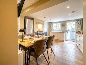 Glamping for 4 People in Shrewsbury, Shropshire, Photo 1