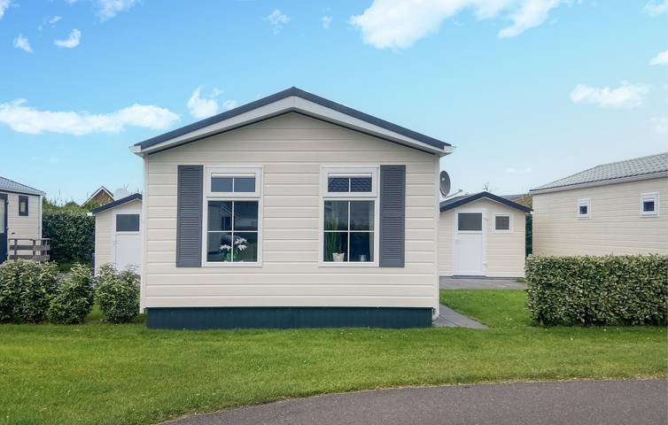 Wohnwagen für 4 Personen, mit Garten und Terrasse in Julianadorp - 2