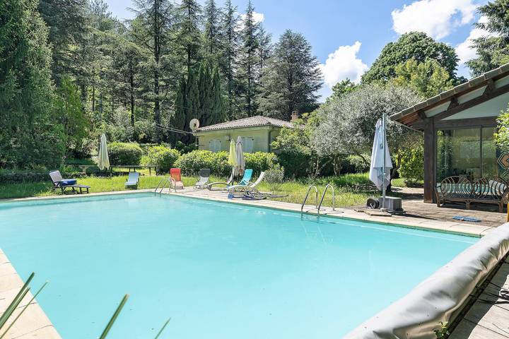Villa pour 10 personnes, avec Jardin
