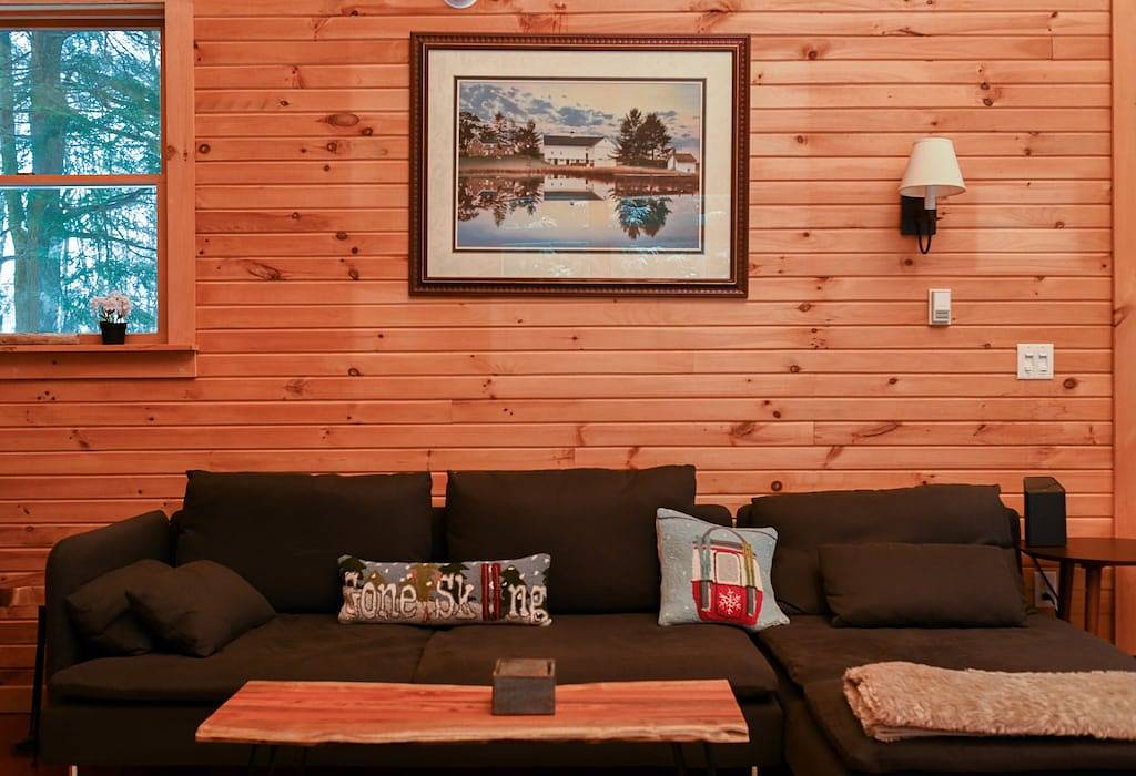 Beautiful Cedar Chalet Overlooking Jay Branch in Jay Peak