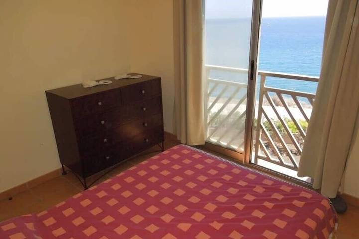 Villa Playa Tejita direkt am Meer + Strand, 2 Pools, Meerblick, Sat-TV, Wifi in La Tejita, Granadilla de Abona