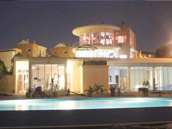 Ferienpark für 4 Personen, mit Balkon und Terrasse sowie Garten und Pool in Portugal - 2