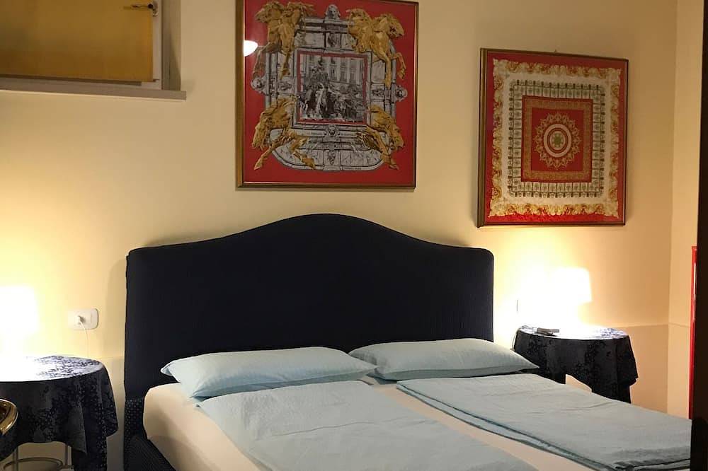 Appartement in villa uitzicht op het meer in Torri del Benaco, Garda Bergen