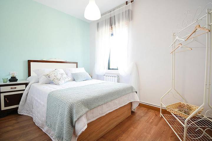 Apartamento de vacaciones para 6 personas, con Terraza y Jardín en Meis