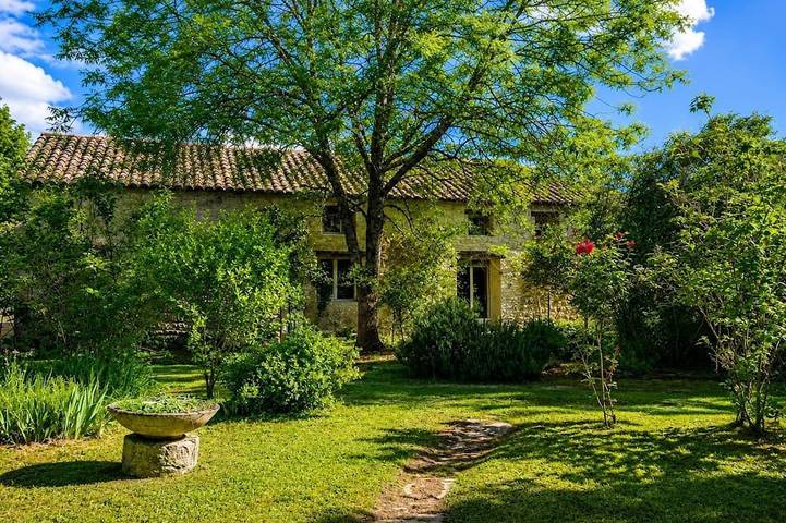 Gîte pour 10 personnes, avec Balcon à Trespoux-Rassiels