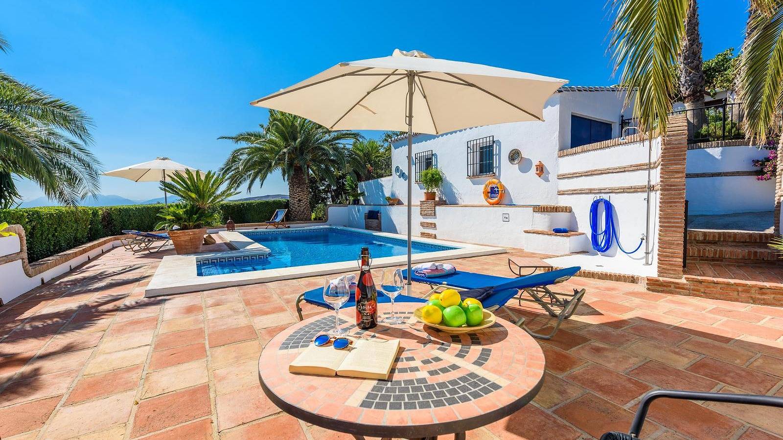 Finca Lomas de Tienda Antequera - La Higuera by Ruralidays in Antequera, Málaga Province