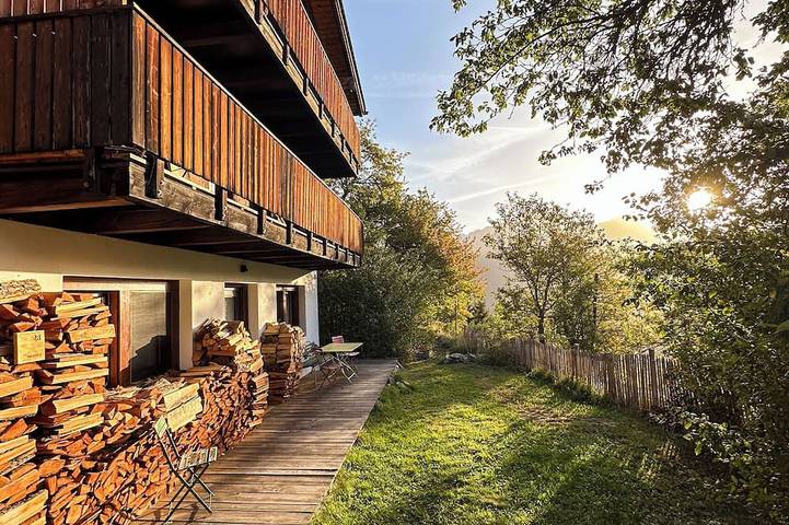 Ferienwohnung für 4 Personen, mit Balkon und Garten sowie Sauna