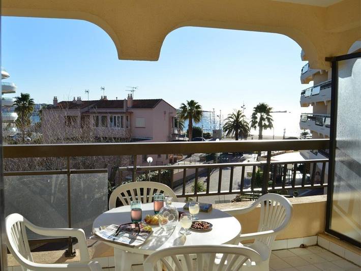 Gîte pour 4 personnes, avec Terrasse dans Plage Republique Frejus