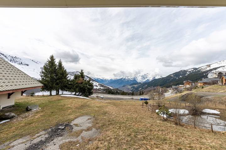 Gîte pour 10 personnes, avec balcon, animaux acceptés à Montgellafrey - 4