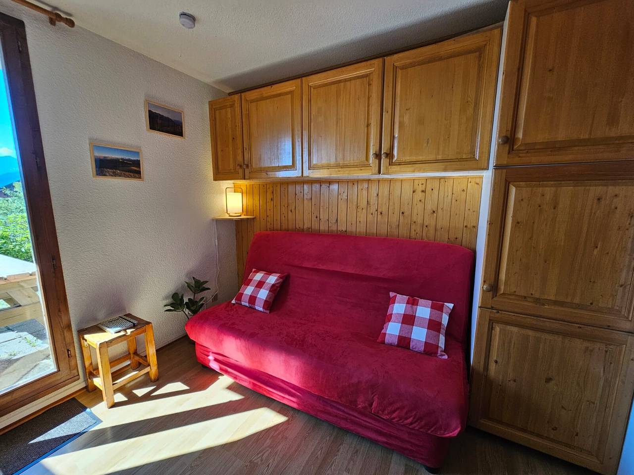 Apartamento entero, Apartamento 'Estudio' con vistas a la montaña, terraza privada y Wi-Fi in La Toussuire, Fontcouverte-la Toussuire