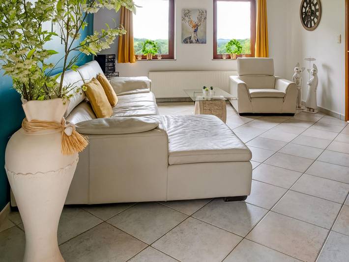 Location de vacances pour 8 personnes, avec piscine ainsi que terrasse et jardin, adapté aux familles à Hamoir - 3