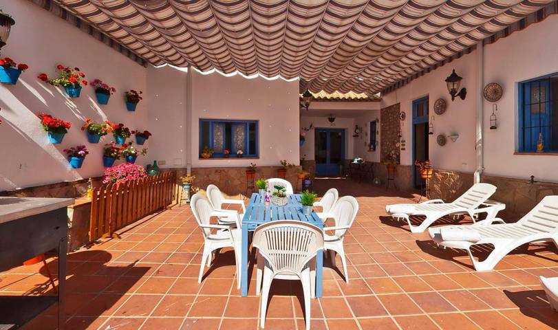 Casa rural para 14 personas, con Balcón y Terraza además de Jardín y Piscina en Alameda - 2