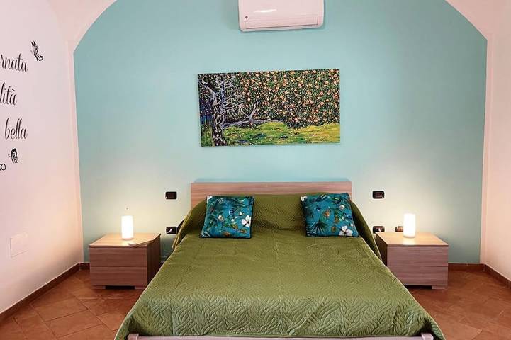 Apartamento entero, Sweet Sun King Apartment – A Peaceful Oasis Just 10 Minutes from Corso Italia ☀️🌿 in Meta, Provincia de Nápoles