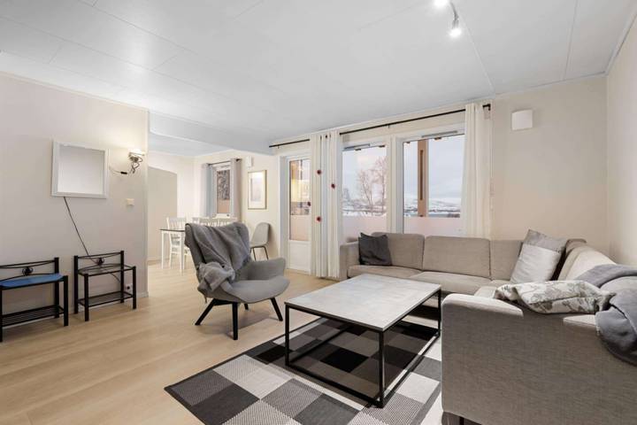 Appartamento per 5 persone, con Vista oceano e Balcone nonché Giardino in Tromso